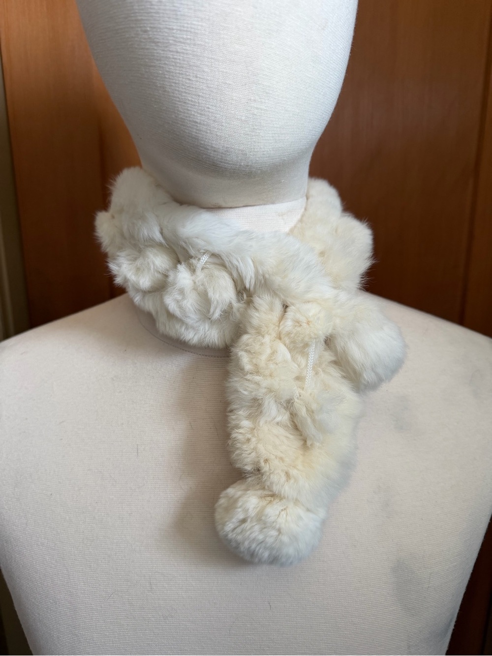 Rabbit fur collar/scarf pom-pom white 25x3.1/4” inch
